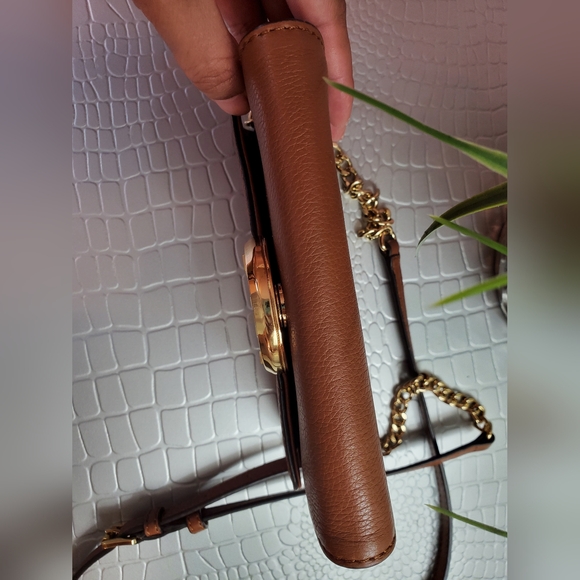 Michael Kors Hudson Large Phone Leather Crossbody - Picture 4 of 12